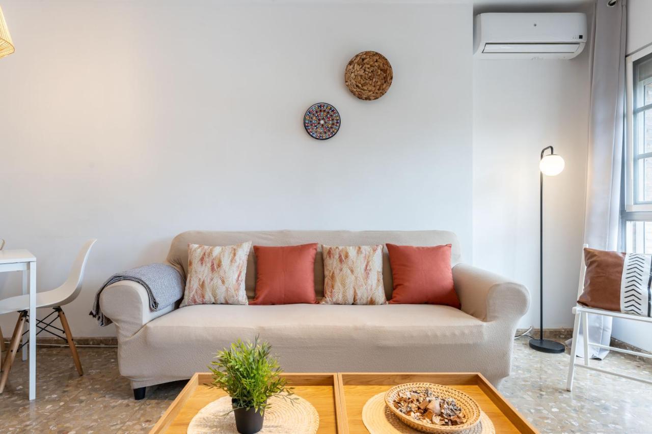 Claveles Apartment By Bossh! Apartments Málaga Dış mekan fotoğraf